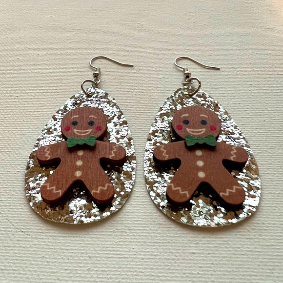 Christmas Gingerbread with green tie silver glitter earrings - Picture 3 of 6